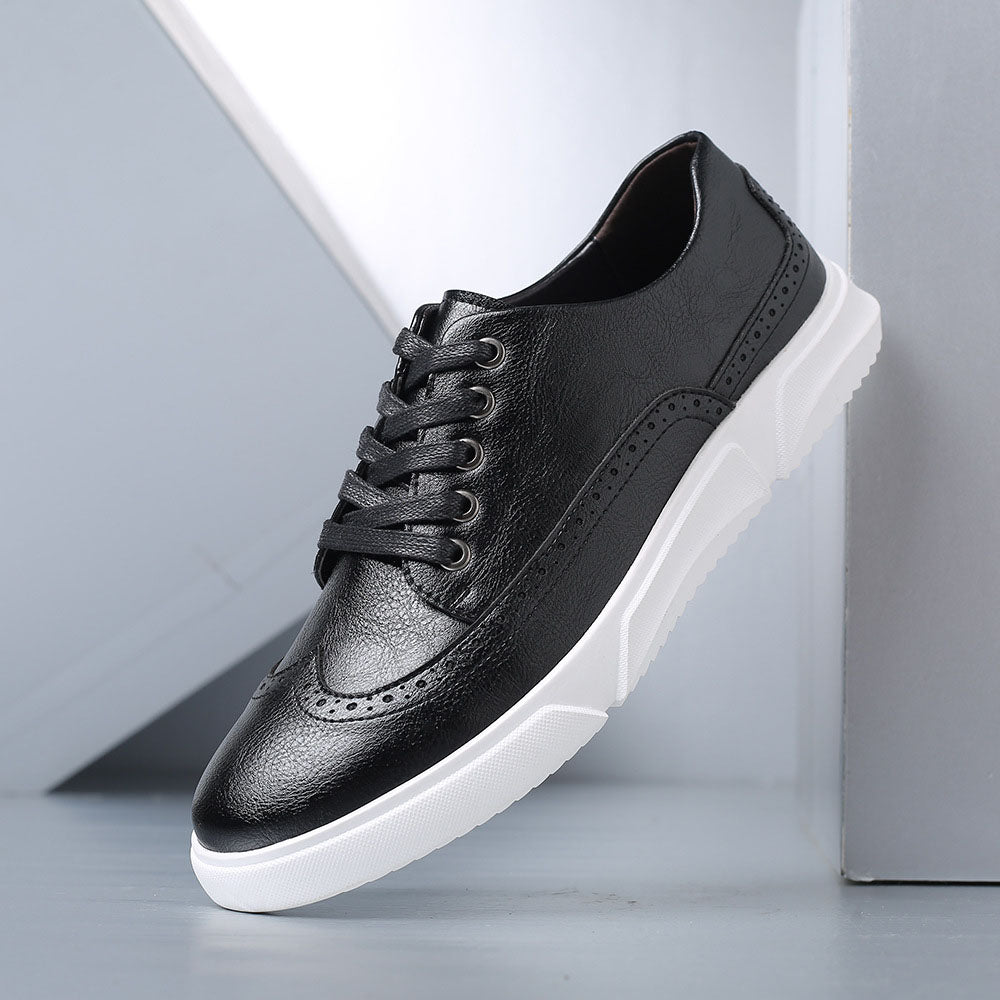 Adrián Brogue Detail Sneakers